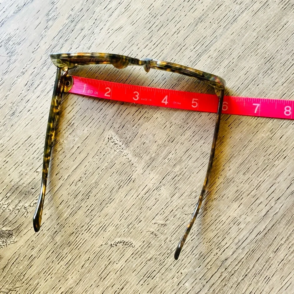 Diff Eyewear Leopard Print Sunglasses w/ Gucci Case